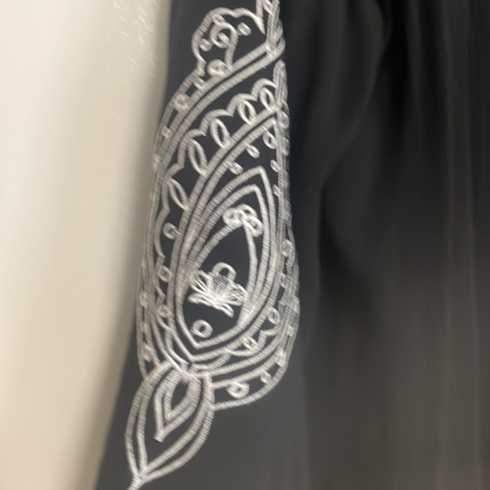 Anthony Original Black Sweater. - Picture 3 of 4